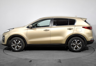 Подержанный автомобиль Kia Sportage 2018 года (8 фото)