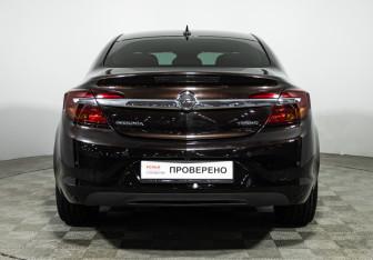 Подержанный автомобиль Opel Insignia Sedan 2013 года (6 фото)