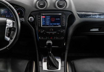 Подержанный автомобиль Ford Mondeo Sedan 2013 года (14 фото)