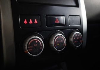 Подержанный автомобиль Nissan X-Trail 2007 года (17 фото)