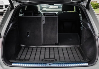 Подержанный автомобиль Audi Q3 2024 года (37 фото)