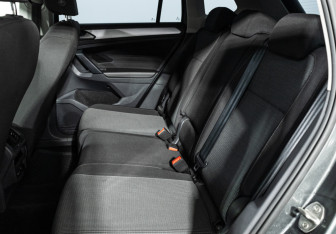 Подержанный автомобиль Volkswagen Tiguan 2022 года (10 фото)