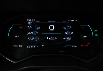 Подержанный автомобиль Renault Duster 2021 года (12 фото)