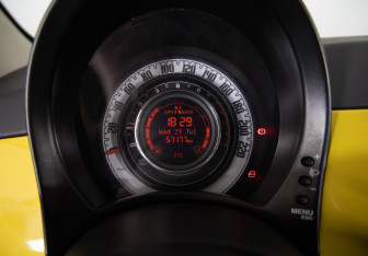 Подержанный автомобиль Fiat 500 Hatchback 2012 года (9 фото)