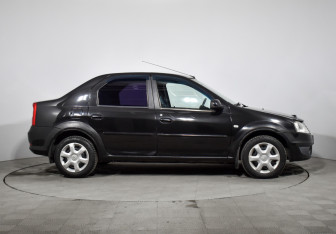 Подержанный автомобиль Renault Logan Sedan 2012 года (4 фото)