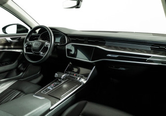 Подержанный автомобиль Audi A6 Sedan 2020 года (9 фото)