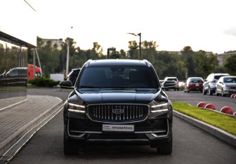 Подержанный автомобиль Geely Monjaro 2025 года (4 фото)