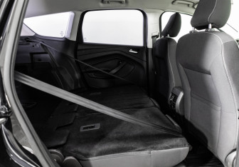 Подержанный автомобиль Ford Kuga 2017 года (20 фото)