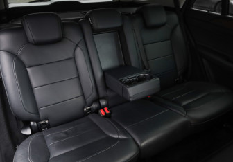 Подержанный автомобиль Mercedes-Benz GLE 2016 года (26 фото)