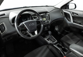 Подержанный автомобиль Hyundai Creta 2017 года (11 фото)