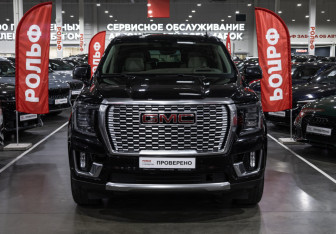 Подержанный автомобиль GMC Yukon 2022 года (4 фото)
