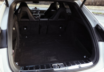 Подержанный автомобиль Porsche Panamera Wagon 2019 года (37 фото)