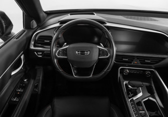Подержанный автомобиль Geely Tugella 2023 года (11 фото)