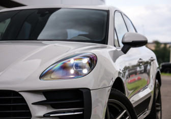 Подержанный автомобиль Porsche Macan 2019 года (11 фото)