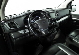 Подержанный автомобиль Citroen SpaceTourer 2017 года (11 фото)