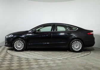 Подержанный автомобиль Ford Mondeo Sedan 2015 года (8 фото)