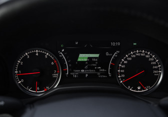 Подержанный автомобиль Toyota Land Cruiser Suv 2022 года (17 фото)