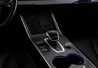 Подержанный автомобиль Omoda C5 2023 года (13 фото)