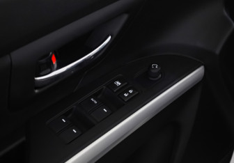 Подержанный автомобиль Suzuki SX4 Hatchback 2017 года (12 фото)