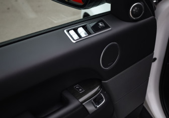 Подержанный автомобиль Land Rover Range Rover Sport 2019 года (15 фото)