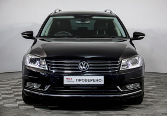 Подержанный автомобиль Volkswagen Passat Wagon 2011 года (2 фото)