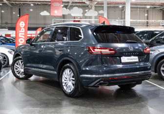 Подержанный автомобиль Volkswagen Touareg 2019 года (14 фото)