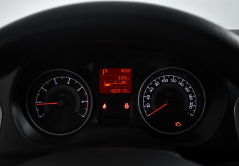 Подержанный автомобиль Peugeot 301 2013 года (17 фото)