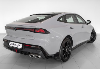 Новый Changan UNI-V 2024 (2 фото)