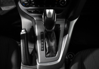 Подержанный автомобиль Ford Focus Hatchback 2013 года (10 фото)