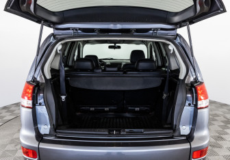 Подержанный автомобиль Citroen C-Crosser 2008 года (18 фото)