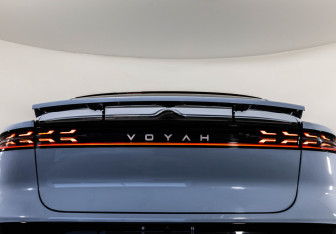 Подержанный автомобиль Voyah Passion 2023 года (9 фото)