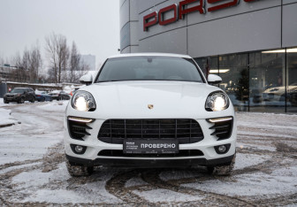 Подержанный автомобиль Porsche Macan 2015 года (4 фото)