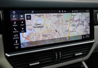 Подержанный автомобиль Porsche Cayenne 2019 года (18 фото)