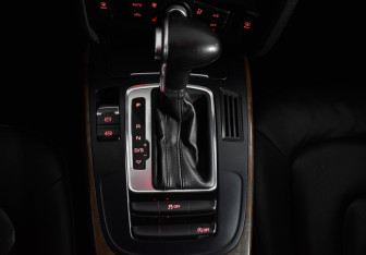 Подержанный автомобиль Audi A4 Sedan 2015 года (17 фото)