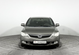 Подержанный автомобиль Honda Civic Sedan 2007 года (2 фото)