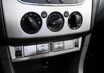 Подержанный автомобиль Ford Focus Wagon 2010 года (12 фото)