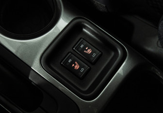 Подержанный автомобиль Nissan Juke 2014 года (15 фото)