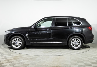 Подержанный автомобиль BMW X5 2016 года (8 фото)