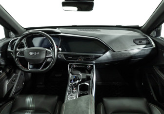 Подержанный автомобиль Geely Tugella 2023 года (12 фото)