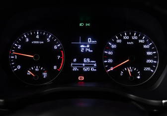 Подержанный автомобиль Kia Rio Hatchback 2021 года (12 фото)
