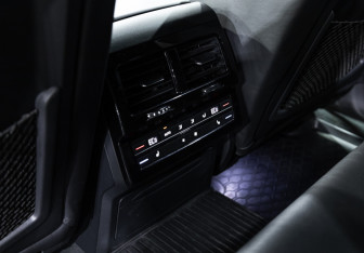 Подержанный автомобиль Volkswagen Touareg 2019 года (22 фото)