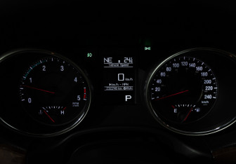 Подержанный автомобиль Jeep Grand Cherokee 2012 года (12 фото)