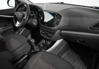 Подержанный автомобиль LADA (ВАЗ) Vesta Wagon 2018 года (12 фото)