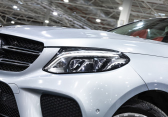 Подержанный автомобиль Mercedes-Benz GLE 2016 года (2 фото)