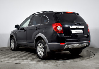 Подержанный автомобиль Chevrolet Captiva 2012 года (7 фото)