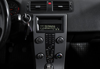 Подержанный автомобиль Volvo C30 2007 года (16 фото)