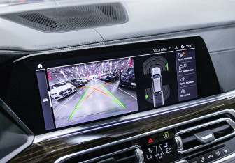 Подержанный автомобиль BMW X5 2019 года (23 фото)