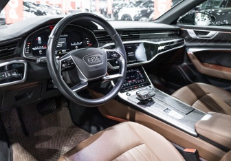 Подержанный автомобиль Audi A6 Sedan 2023 года (15 фото)