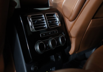 Подержанный автомобиль Land Rover Range Rover 2013 года (25 фото)