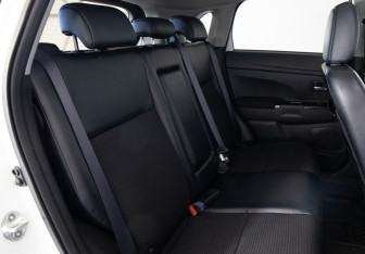 Подержанный автомобиль Citroen C4 Aircross 2014 года (13 фото)